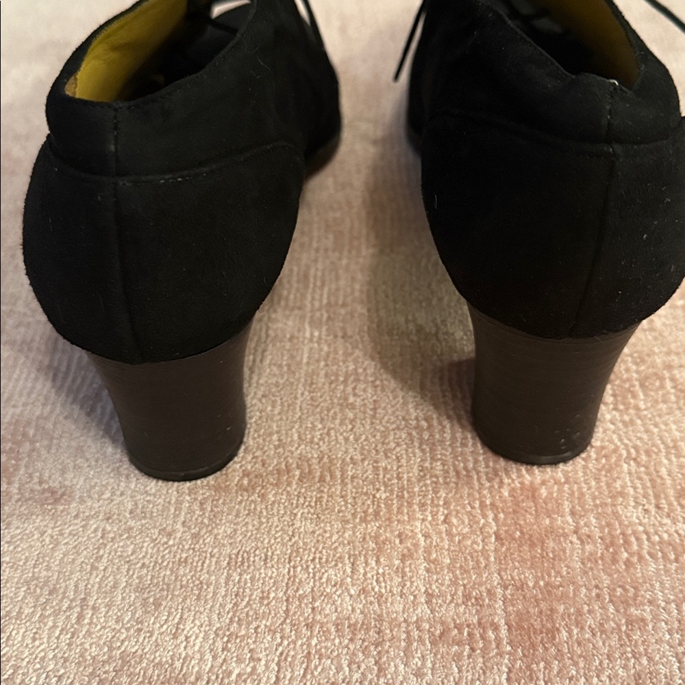 Joan & David Black Suede Women’s Oxfords - Picture 3 of 5